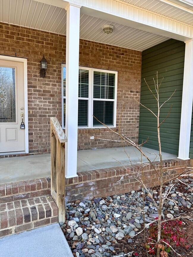Building Photo - 1210 Stonewyck Dr