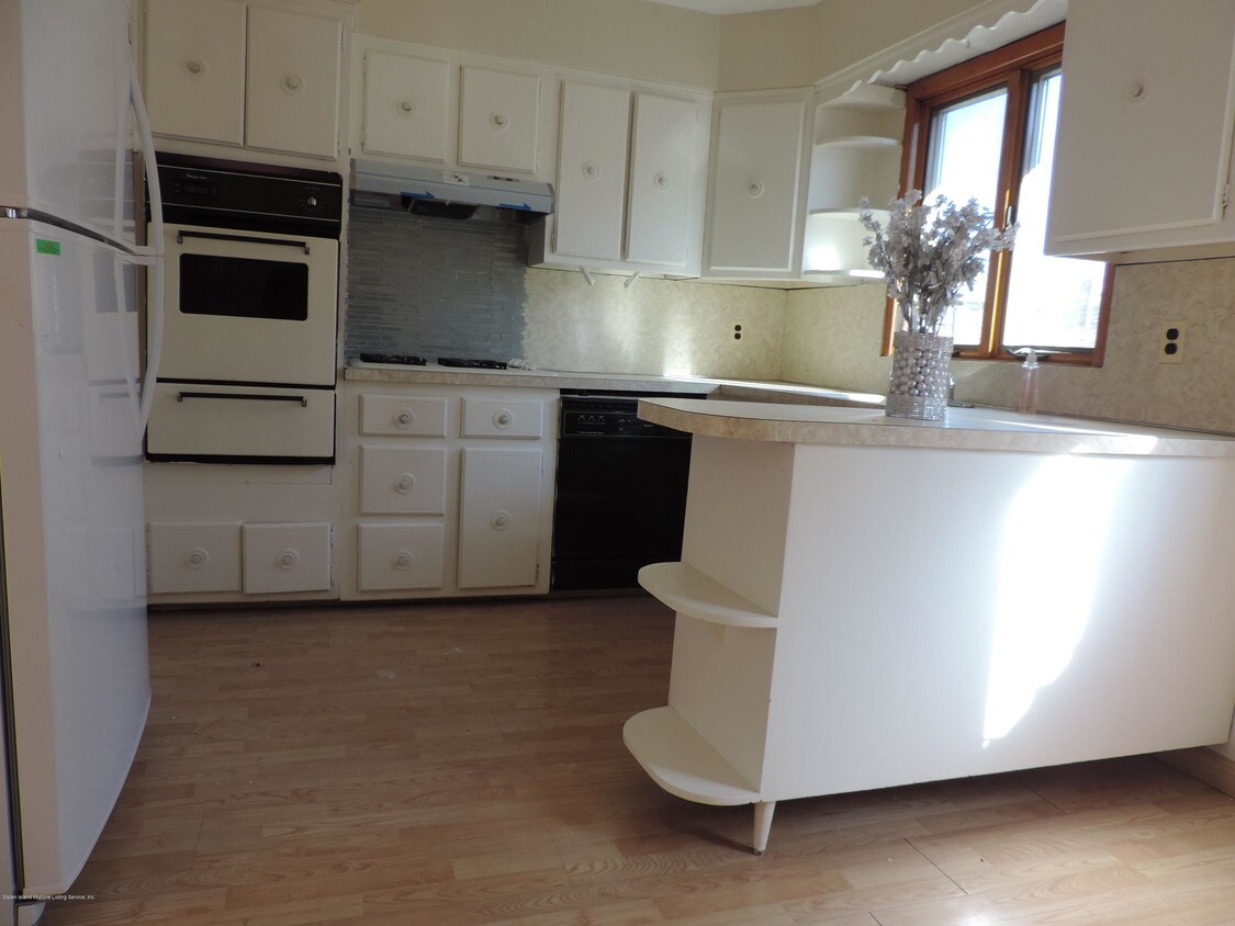 Foto principal - 1205 Rockland Ave
