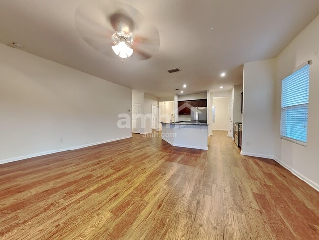 Building Photo - 9313 English Ivy Ct