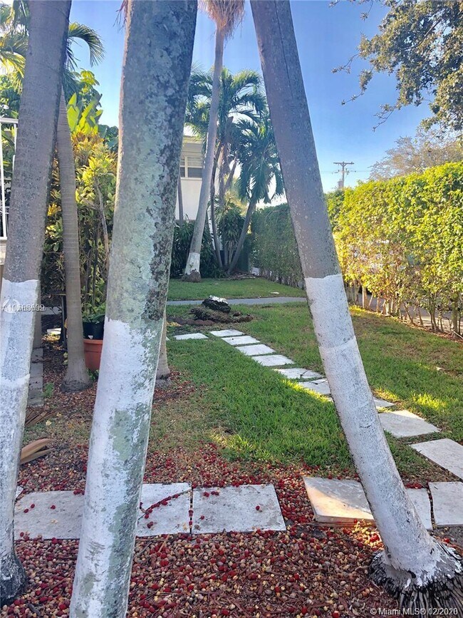 Foto del edificio - 2220 Calais Dr