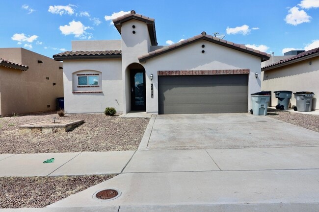 Building Photo - 3817 Loma Cortez Dr