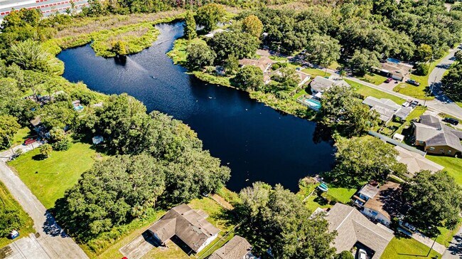 Foto del edificio - 7714 Belah Dr