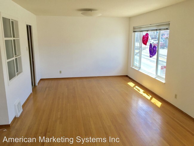 Building Photo - 2936 Taraval St