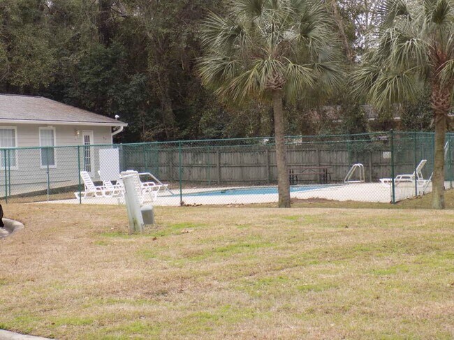 Building Photo - 1406 Golden Park Ct