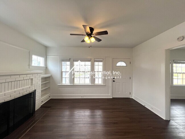Foto del edificio - Charming Tahoe Park 2bd/1ba House