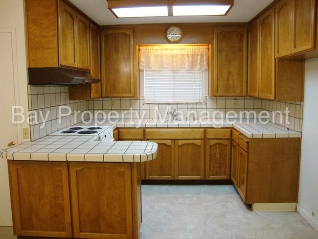 Building Photo - Lovely 3 bedroom home in South Salinas