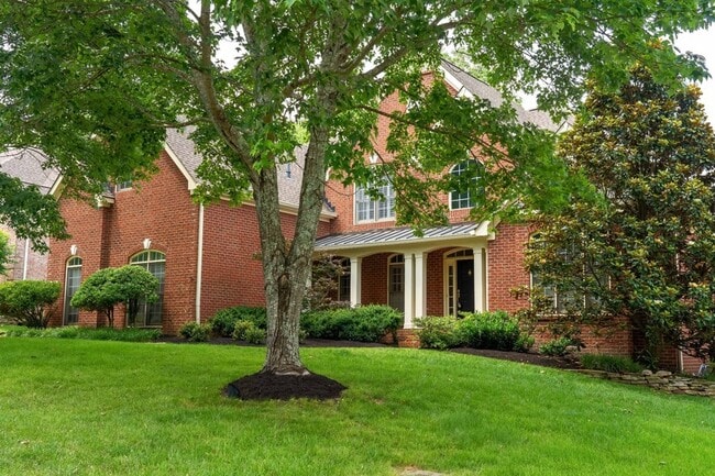 Building Photo - 9813 Albemarle Ln