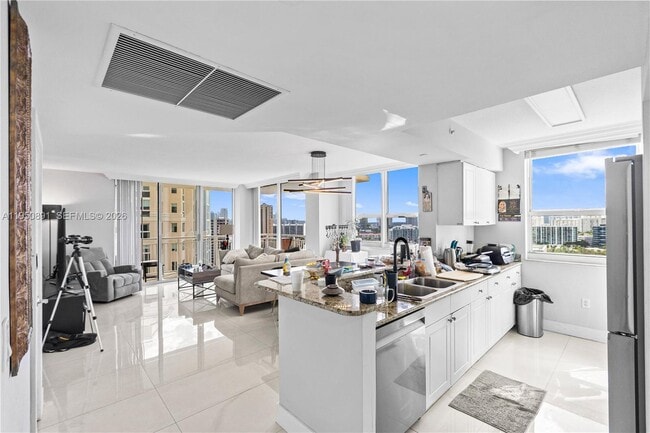 Building Photo - 19501 W Country Club Dr