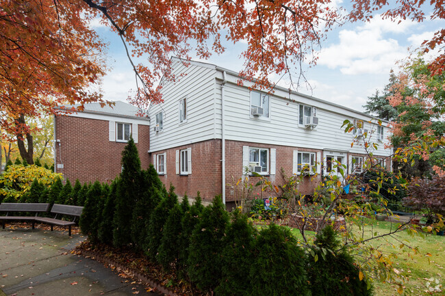 Building Photo - Alley Pond Owners Corporation