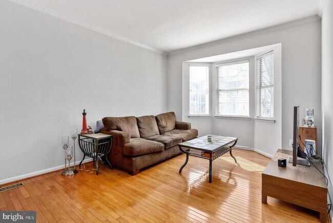 Building Photo - 20 Regency Dr