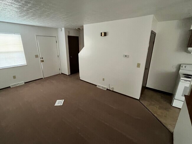 Building Photo - 4072 Colonial Pl