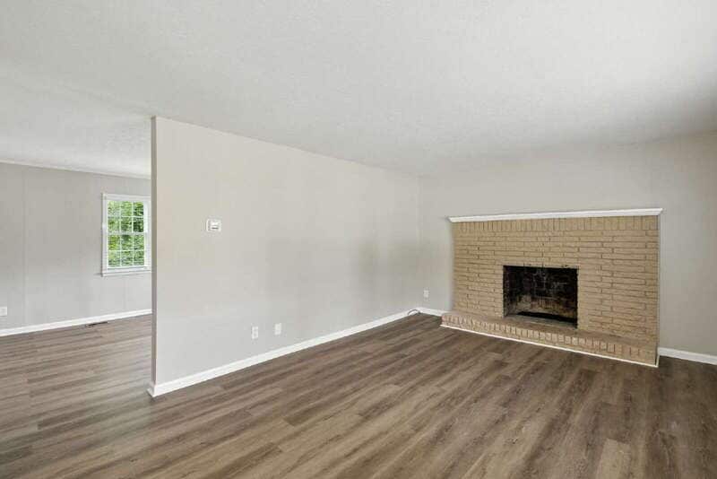 Primary Photo - 10577 Thrasher Rd