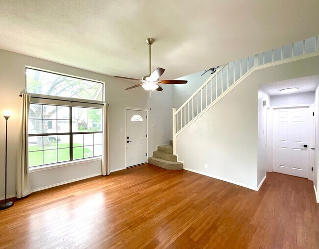 Foto del edificio - *MOVE IN SPECIAL* 2-Story 3 Bedroom / 2.5 Bath Home Near Lackland AFB!