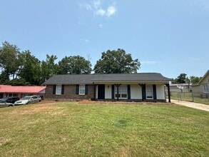 Building Photo - 5921 Norton St