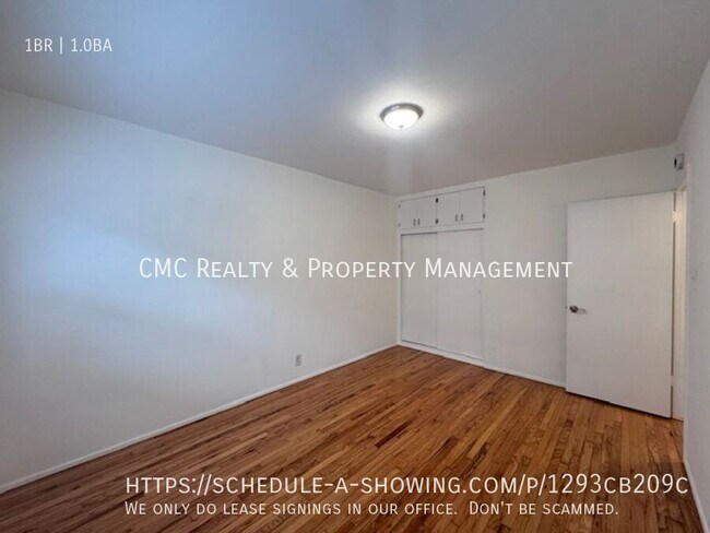 Foto del edificio - 3301 E 2nd-4