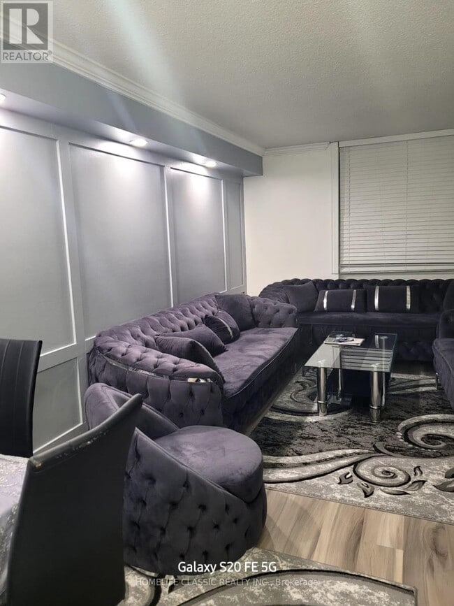 Photo du bâtiment - 236 Albion Rd