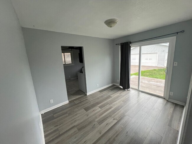 Foto del edificio - 5907 SE 8th St
