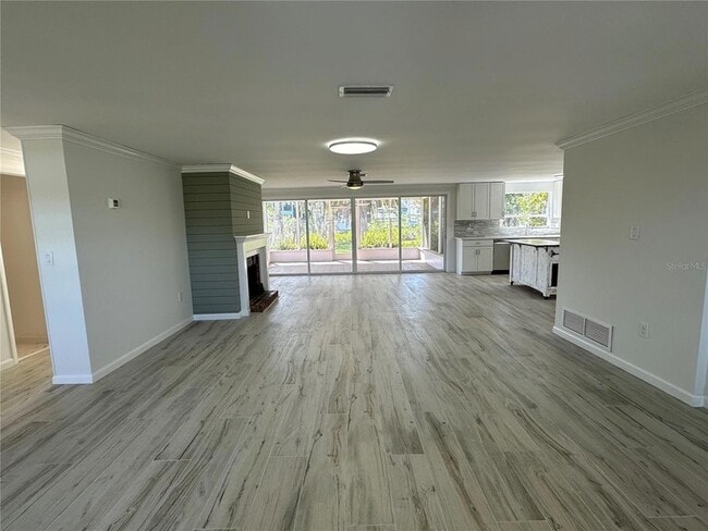 Building Photo - 812 Bayview Dr
