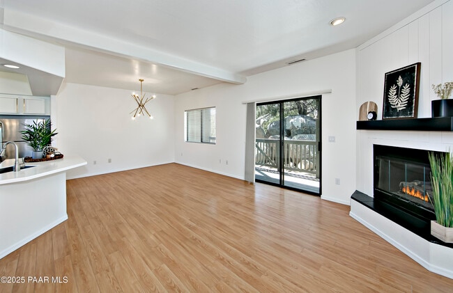 Building Photo - 1121 Boulder Park Ave