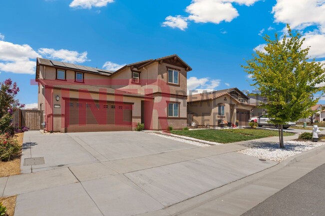 Building Photo - Spacious Pet Friendly Lennar Home with Mod...