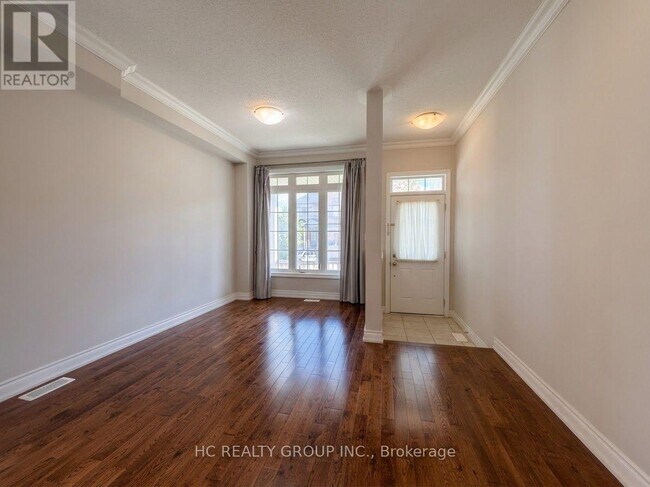 Building Photo - 104 Carolina Rose Cres