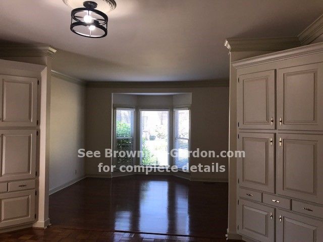 Foto del edificio - Two Bedroom Condo in Green Hills!