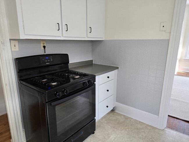 Building Photo - 815-2 Hummel Ave