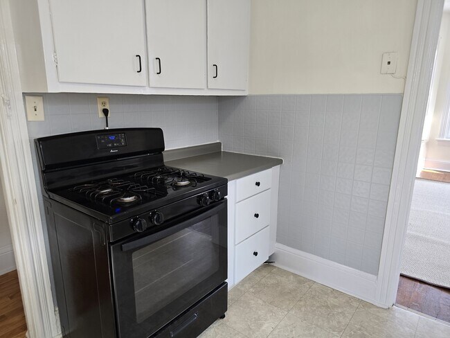 Foto del edificio - 815-2 Hummel Ave