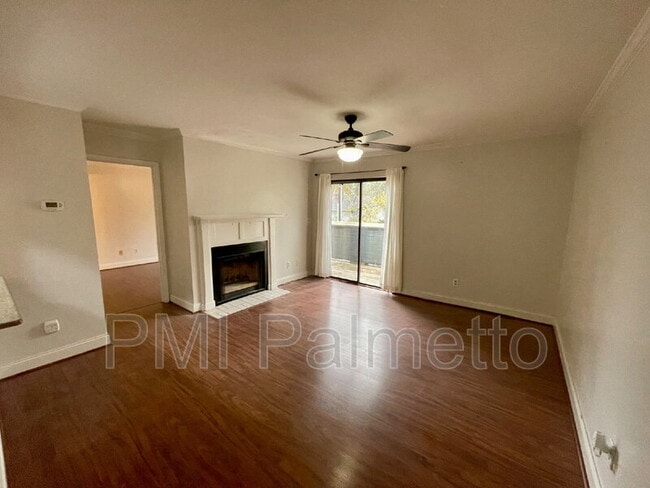 Foto del edificio - 229 Windsor Point Rd