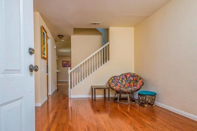 Building Photo - 27575 Marian Rd