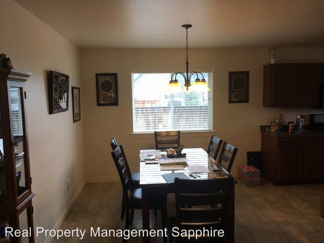 Building Photo - 3 br, 2 bath House - 111 Cinnamon Ct