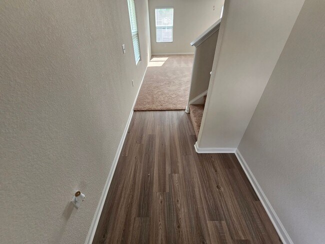 Foto del edificio - Brand New 3BR Home Minutes from the Airport