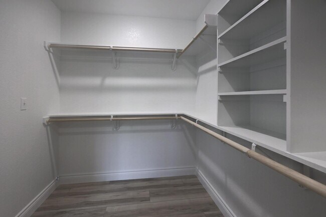 Building Photo - 1028 Rex Ave
