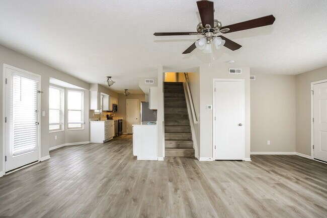 Foto del edificio - 5774 Oyster Bay Way