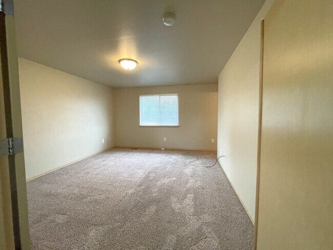 Foto del edificio - 1329 E 41st St