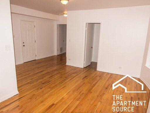 Building Photo - 4507 N Malden St