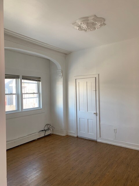 BDRM1 - 507 3rd Ave