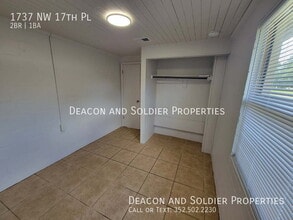 Building Photo - 1737 NW 17th Pl