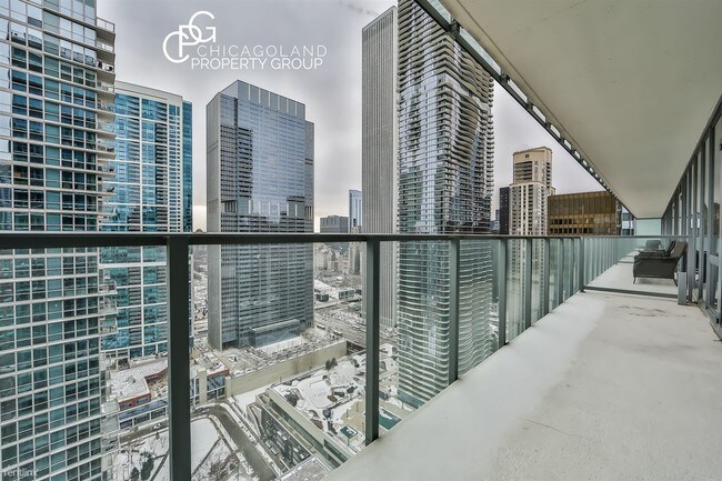 Building Photo - 345 W Wacker Dr