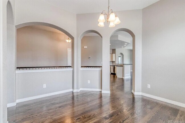 Building Photo - 495 Pasada Way