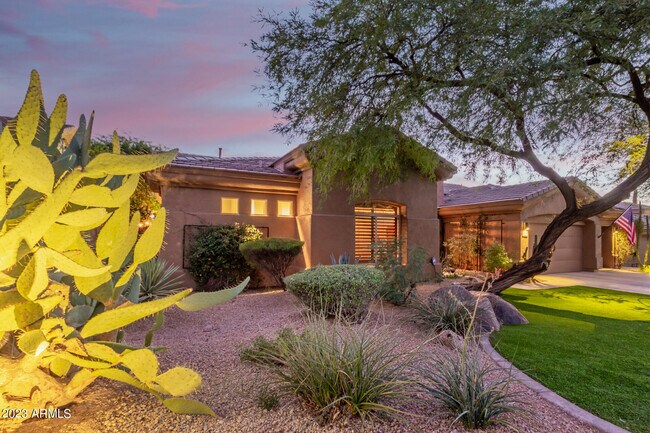Building Photo - 8919 E Cll Del Palo Verde