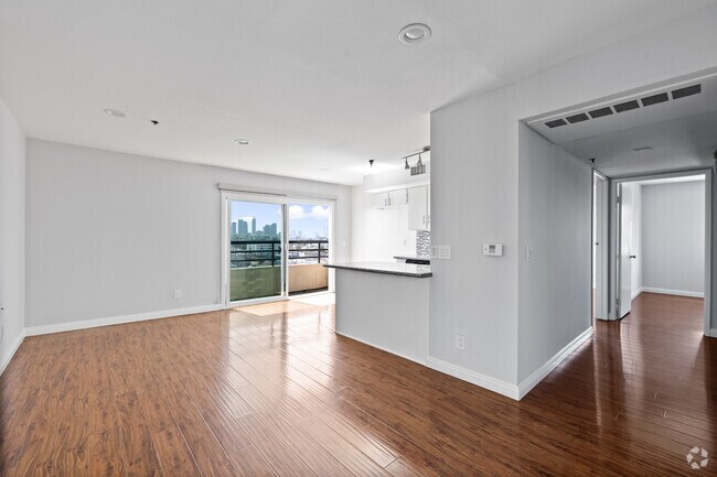 2BD, 2BA - 900SF - Living Room - Hoover Hilltop