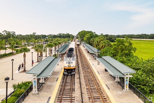 DeBary Sunrail Station connects the community to nearby areas of Florida.