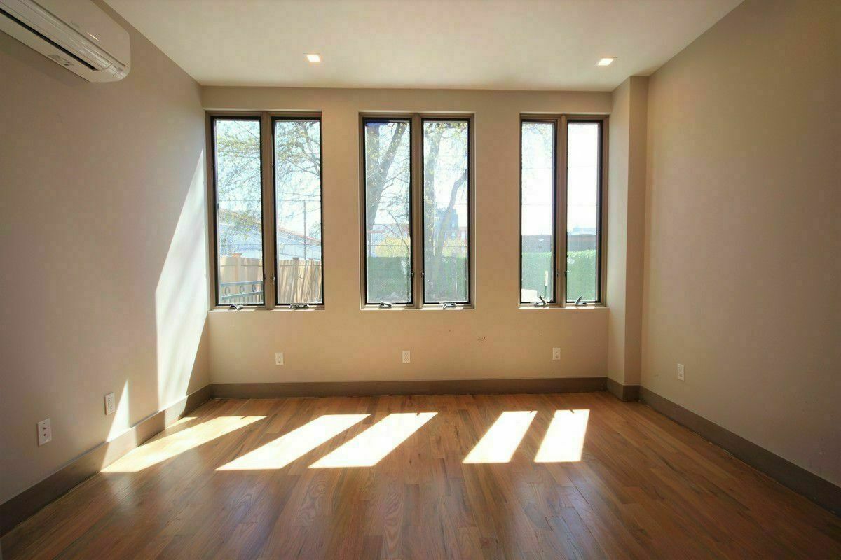 Foto principal - 1142 Dekalb Ave