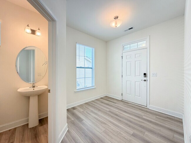 Building Photo - 563 Whitley Ridge Dr