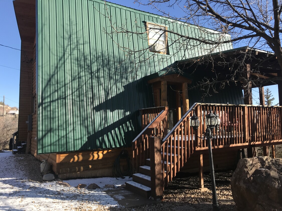 Primary Photo - 300 Interlaken Dr