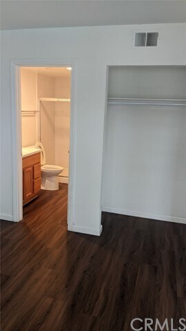 Foto del edificio - 1475 W Cerritos Ave