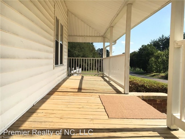 Building Photo - 3317 Courtney Church Rd