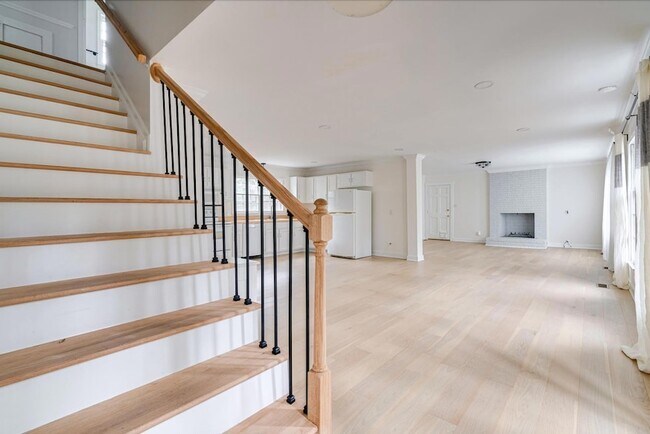 Foto del edificio - 2437 Tilghman Cir