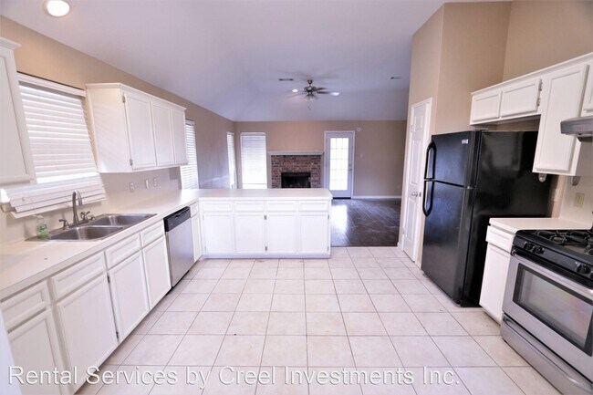 Building Photo - 3 br, 2 bath House - 7930 Blue Bonnet St.